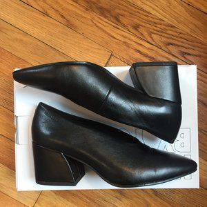 Black Vagabond Pumps Size 39 - only worn twice!